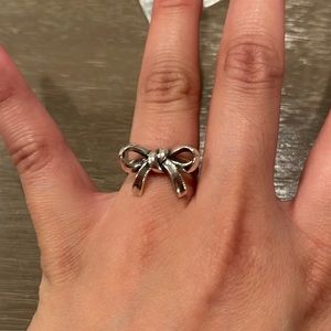 JAMES AVERY RIBBON RING RETIRED SIZE 6